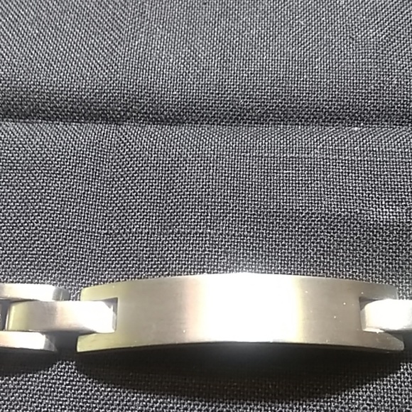 Titanium i.d. bracelet - Picture 3 of 7